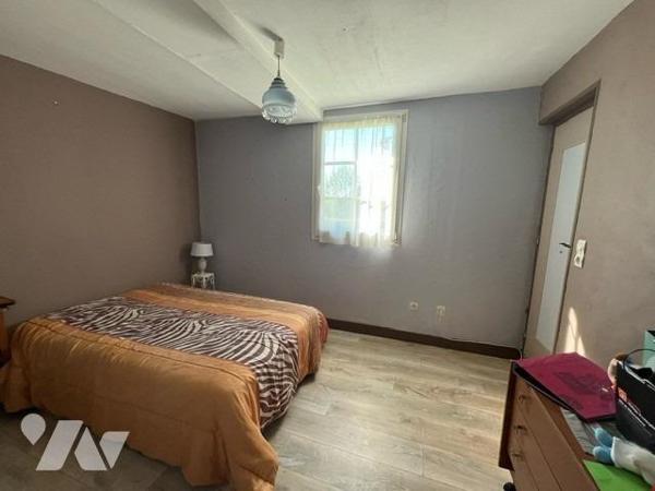 ENTRE ORBEC ET VIMOUTIERS MAISON A RENOVER