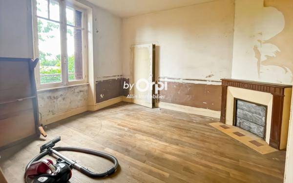 Maison à vendre    4 pièces •  Vallon-en-Sully