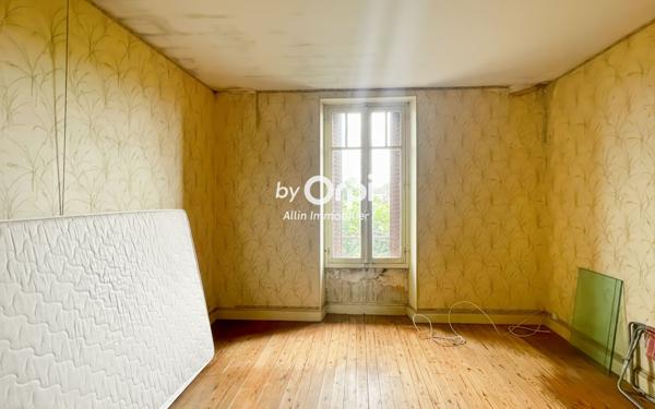 Maison à vendre    4 pièces •  Vallon-en-Sully