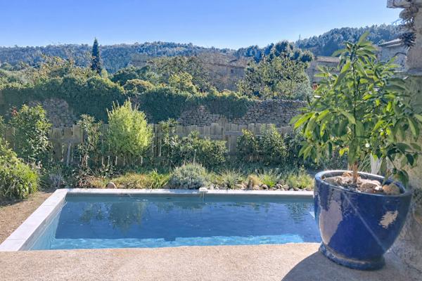 Vendu à la 1 ère Visite / mandat de recherche  : combinaison parfaite de l'estimation précise et de l' écoute attentive des acquéreurs.