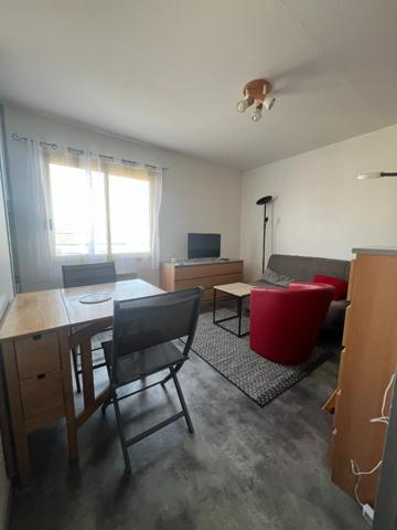 Studio meublé entre campus et centre ville