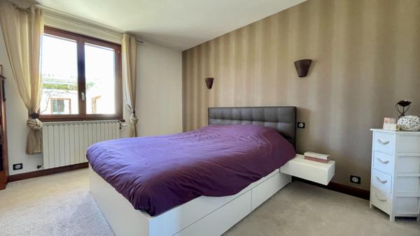 Propriété 7 pièce(s) 230 m2