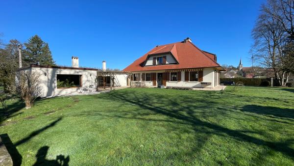 Propriété 7 pièce(s) 230 m2