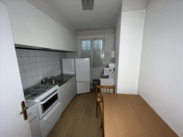 Appartement à louer 810 € CC MONTPELLIER 3 p 67 m² DPE D