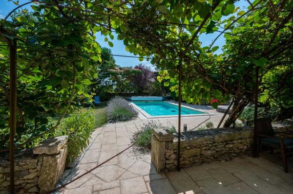 Maison ancienne - Labastide murat SECTEUR COEUR DE CAUSSE - Belle demeure restaurée avec piscine chauffée et jardin fleuri