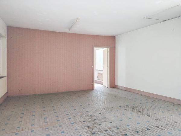 Souillac (46200) MAISON 7 PIÈCES AVEC JARDIN & LOCAL COMMERCIAL - PROXIMITÉ CENTRE DE SOUILLAC