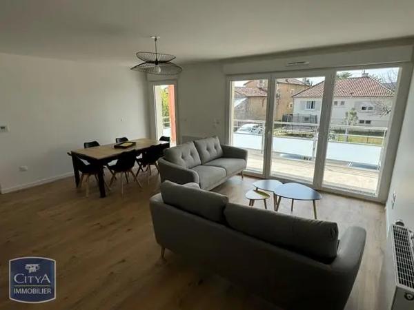 Appartement à louer 4 pièces 81.4m² Saint-Benoît (86280)