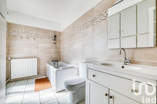 Maison 4 pièces de 70 m² à Condé-Sainte-Libiaire (77450)