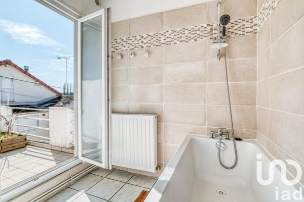 Maison 4 pièces de 70 m² à Condé-Sainte-Libiaire (77450)