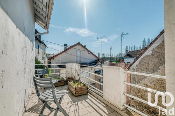 Maison 4 pièces de 70 m² à Condé-Sainte-Libiaire (77450)