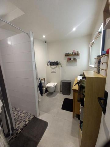 PUGET SUR ARGENS Appartement climatisé et rénové 2 terrasses 3 chambres 105 m2