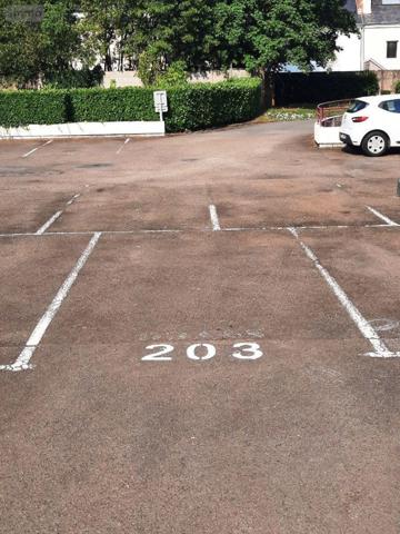 Parking à ciel ouvert à vendre à Le Mans dans la Sarthe (72000), ref : 001/1634