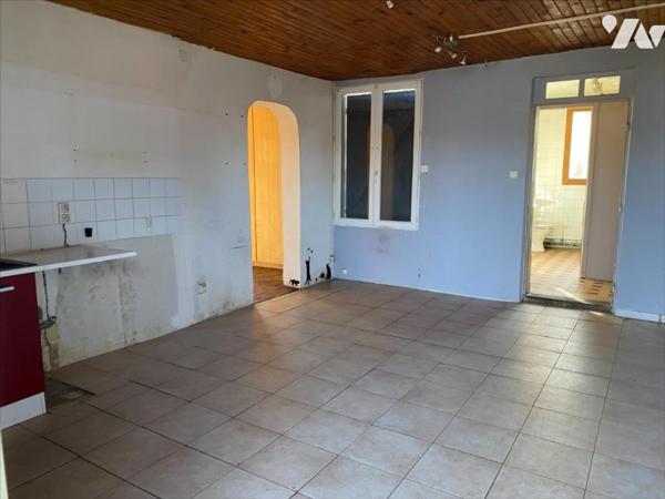 SAINTE-GAUBURGE-SAINTE-COLOMBE - Maison de 2 logements