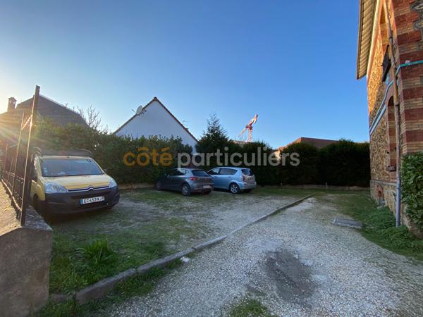 Location Parking / box6 m² - MONTLHERY (91310)