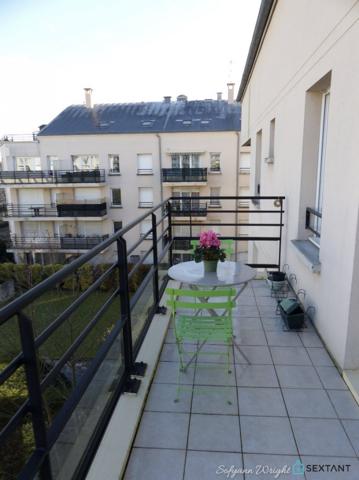A VENDRE appartement 2 pièces de 49 m2 à Chelles quartier de l'Aulnoy