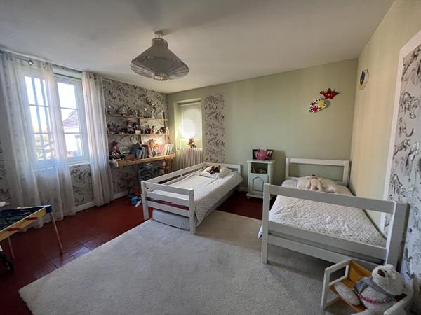 MONTCEAU MAISON 5 CHAMBRES - PISCINE