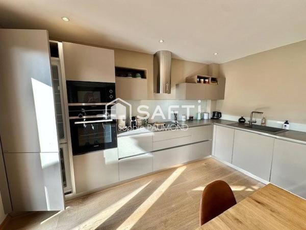 T3 avec cave et terrasse plein sud de près de 23 m2