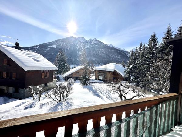 T3 avec cave et terrasse plein sud de près de 23 m2