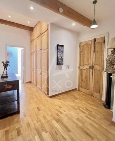 Demeure dexception en pierre  315 m²  Piscine  Patio  Gîte  Proche Pézenas