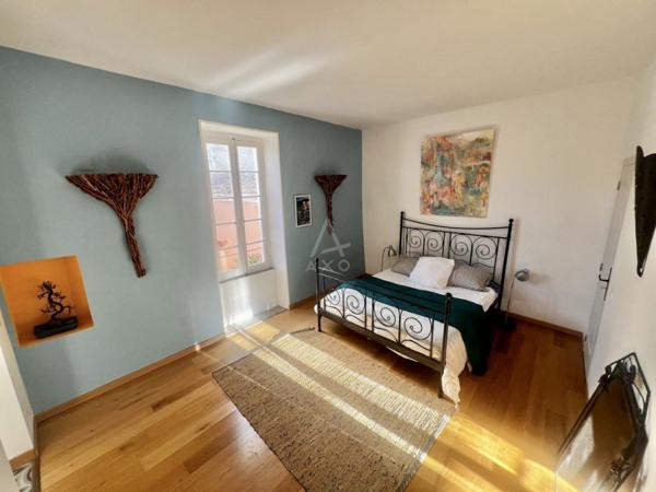 Demeure dexception en pierre  315 m²  Piscine  Patio  Gîte  Proche Pézenas