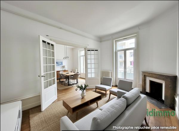 Magnifique appartement au deuxième étage en plein centre ville d'Annonay avec balcons... Annonay (07100)