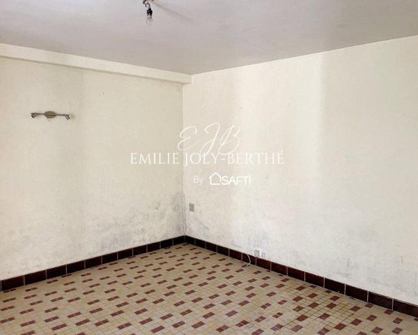 MAISON DE VILLAGE 105 M², 4 PIECES - SECTEUR COSSÉ EN CHAMPAGNE / 53340