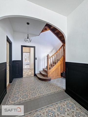 Maison de Maitre 197 m2 9 pièces