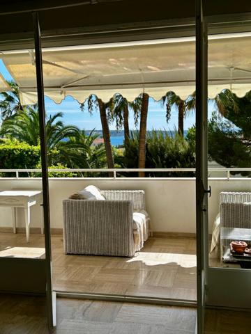 Exclusivité Cannes-Maréchal Juin, Basse Californie, grand 3 pièces, terrasse, vue mer