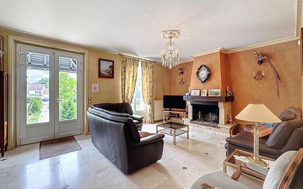 Maison à vendre    6 pièces • 133 m2 Fontenay-Trésigny
