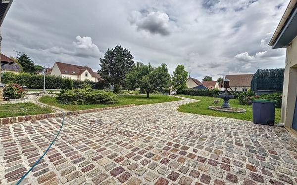 Maison à vendre    6 pièces • 133 m2 Fontenay-Trésigny