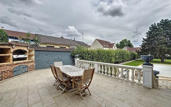 Maison à vendre    6 pièces • 133 m2 Fontenay-Trésigny