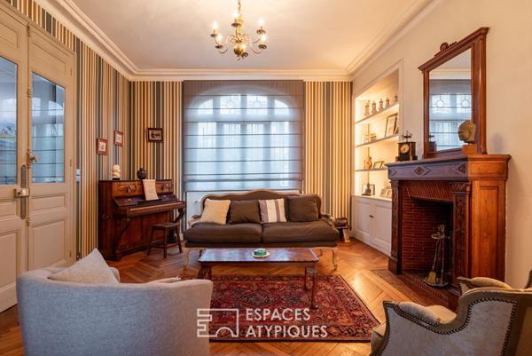 Demeure de maître aux volumes d’exception avec dépendance