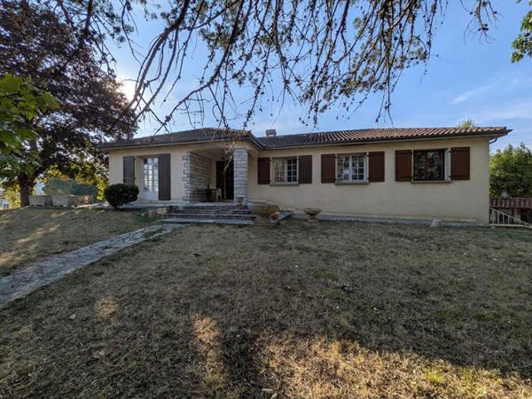 Maison 5 pièces de plain-pied avec sous-sol - Lescure d'Albigeois