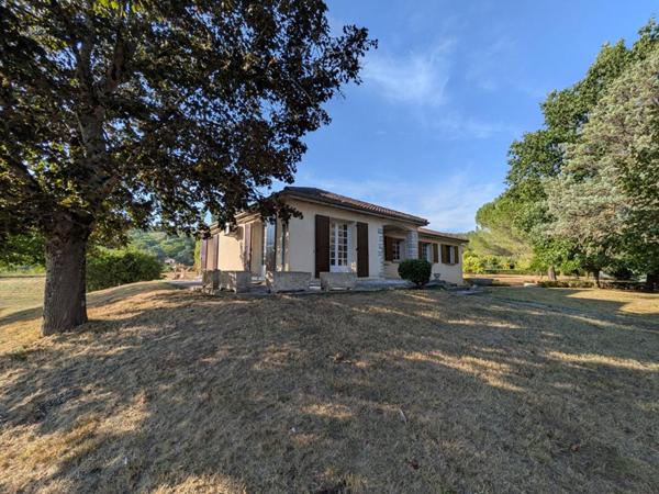 Maison 5 pièces de plain-pied avec sous-sol - Lescure d'Albigeois