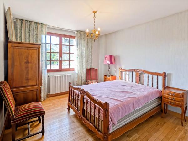 Maison 5 pièces de plain-pied avec sous-sol - Lescure d'Albigeois