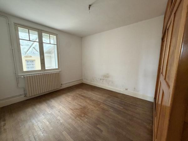 Maison à vendre |  Saint-Amand-Montrond |  4 pièces | 101 m²