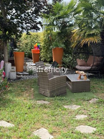 Appartement
         3 pièces
        - 76 m² Exclusivité 319 500 € *