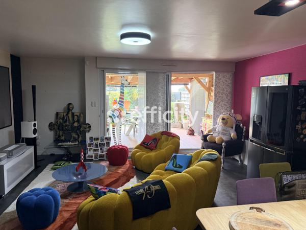 Appartement
         3 pièces
        - 76 m² Exclusivité 319 500 € *