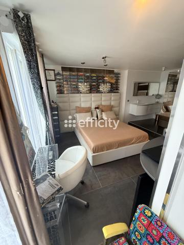 Appartement
         3 pièces
        - 76 m² Exclusivité 319 500 € *