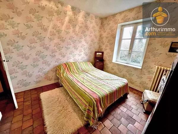 Vente                                                      Maison
                        
                     11 pièces                      280 m2                     à Beaugency