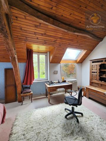 Vente                                                      Maison
                        
                     11 pièces                      280 m2                     à Beaugency