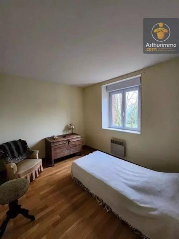 Vente                                                      Maison
                        
                     11 pièces                      280 m2                     à Beaugency