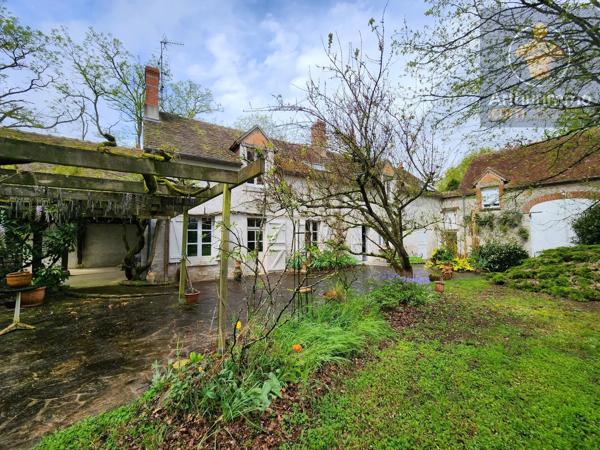 Vente                                                      Maison
                        
                     11 pièces                      280 m2                     à Beaugency