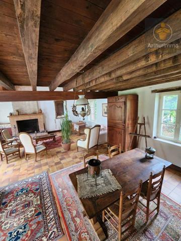Vente                                                      Maison
                        
                     11 pièces                      280 m2                     à Beaugency