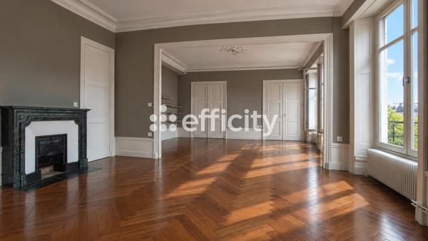Appartement
         6 pièces
        - 165 m² Exclusivité 210 000 € *