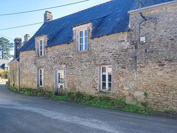 Maison en pierre à rénovée.