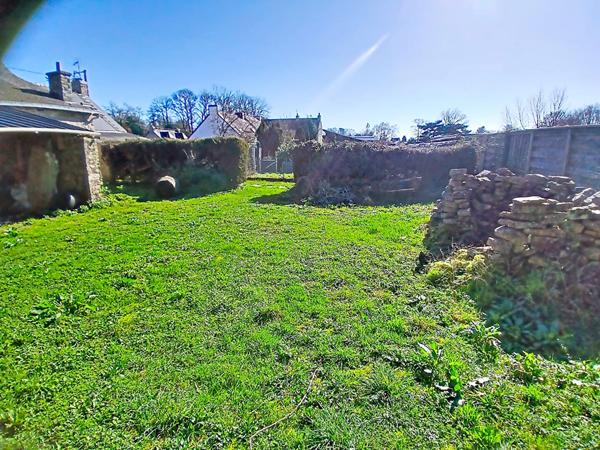 Maison en pierre à rénovée.