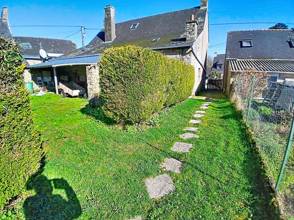 Maison en pierre à rénovée.