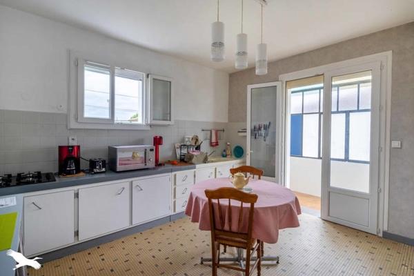 Maison à vendre |                                       Ruffec |                                        5 pièces  |  172 m²
