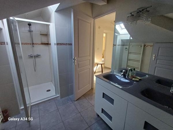 Maison 8 pièces avec 2 garages